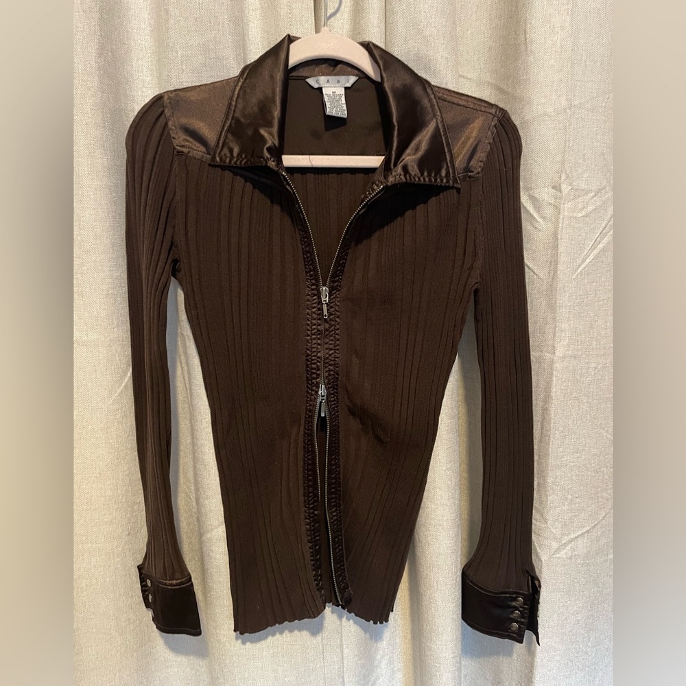 Gorgeous Ribbed double zip sweater. Size Medium.
